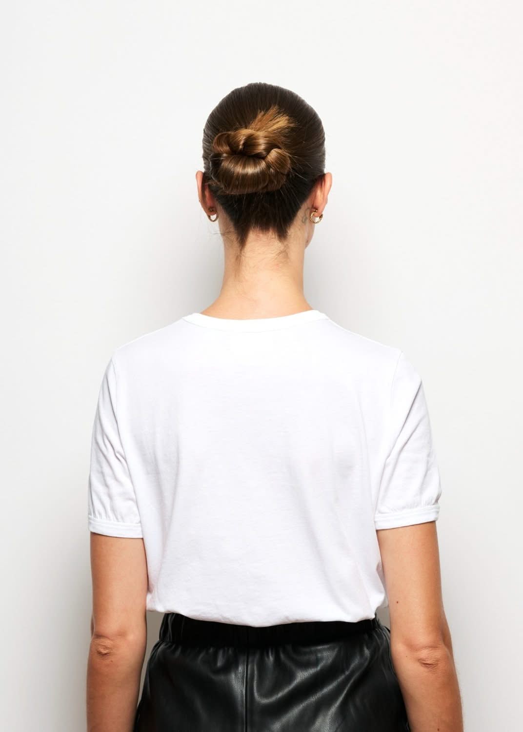 Tshirt brodé blanc pour femme avec broderie hibou, photo de dos