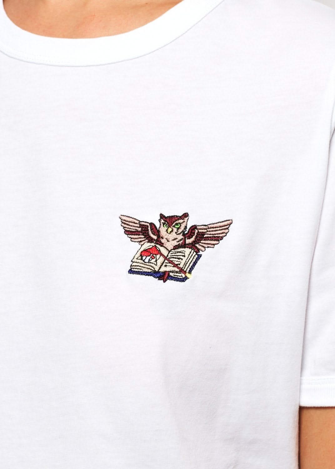 T-shirt fantaisie brode blanc pour femme avec broderie hibou, photo de zoom