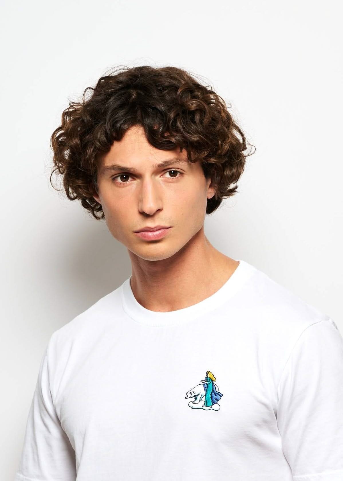 Tshirt original brode blanc pour homme avec broderie ours polaire, photo de tete